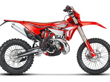 rr 2t 200 side right my22