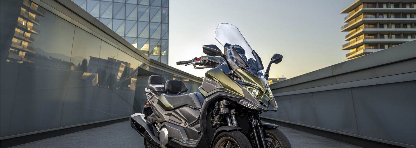 banner kymco cv3