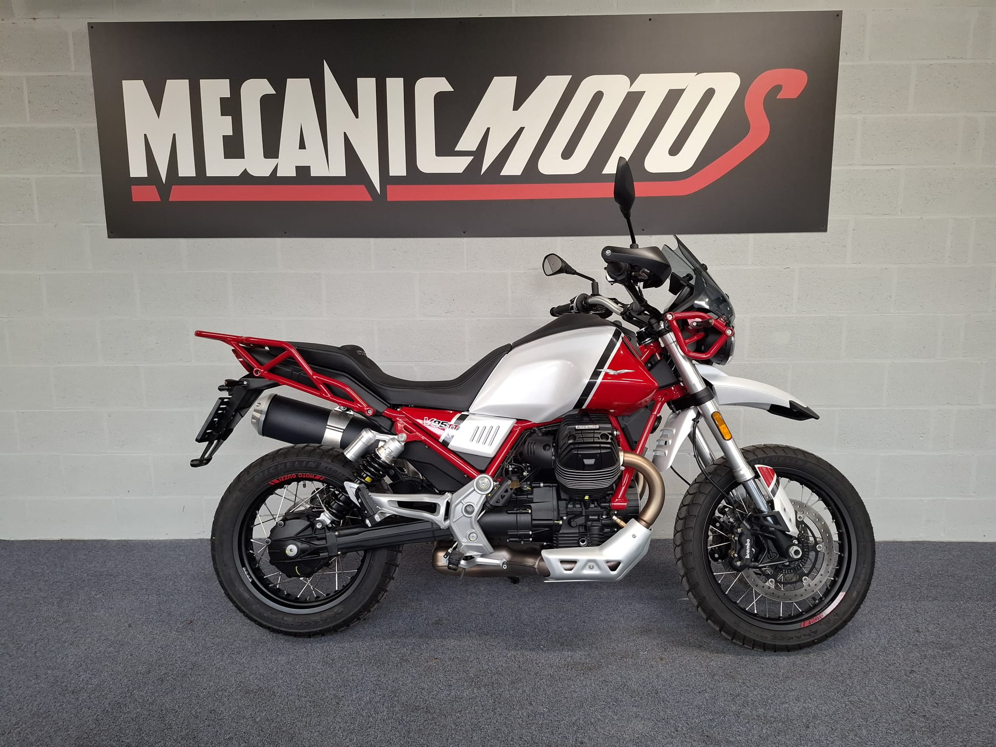 MOTO GUZZI V85TT 2019 FAIBLE KILOMETRAGE
