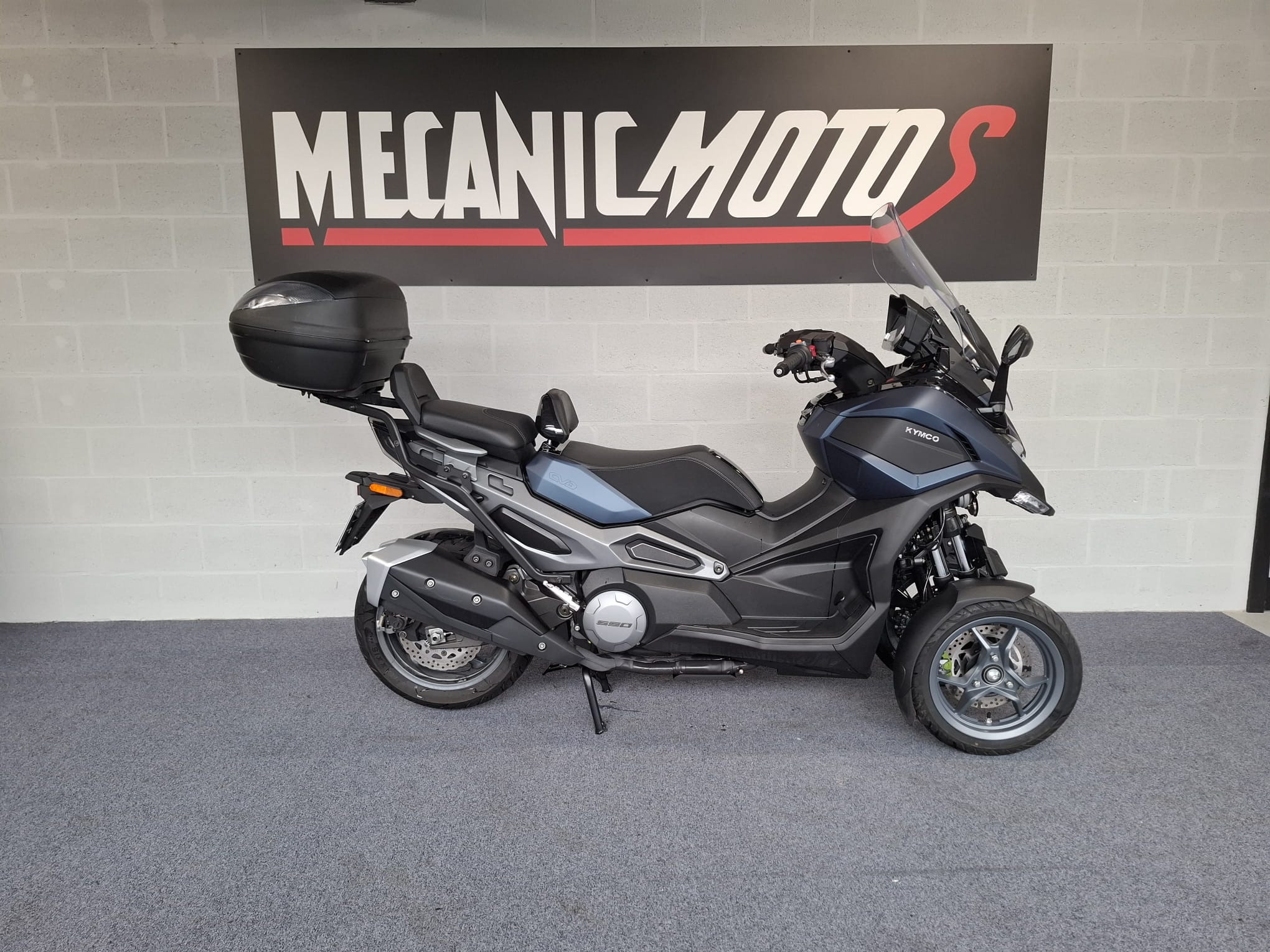 CV3 2024 FAIBLE KILOMETRAGE DEPOT VENTE