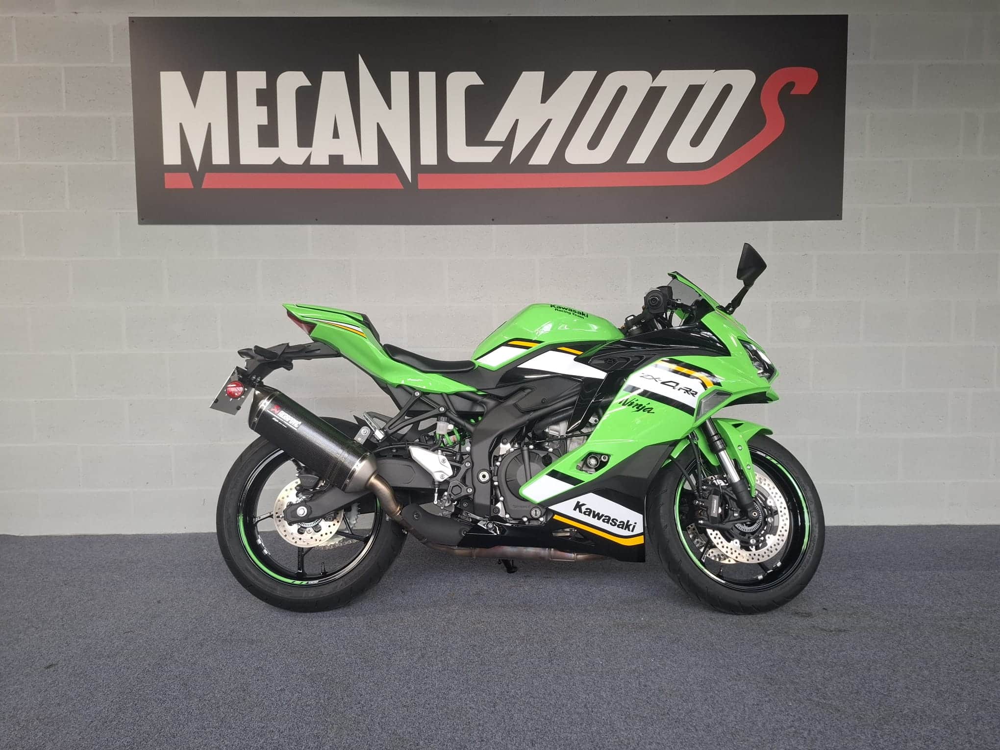 NINJA ZX4RR – PERFORMANCE – MOTO DE DIRECTION 2025