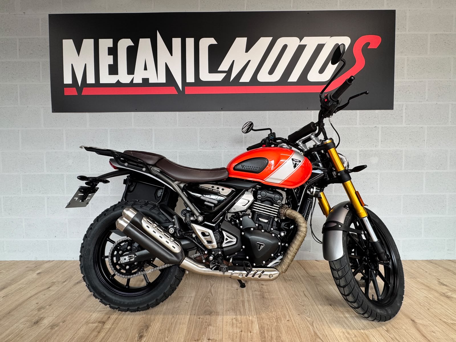 TRIUMPH SCRAMBLER 400 X